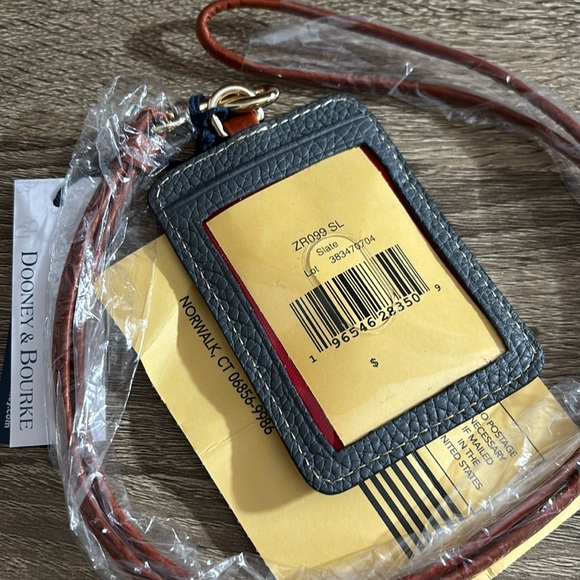Dooney & Bourke Pebble Grain ID Lanyard NWT - Picture 2 of 6